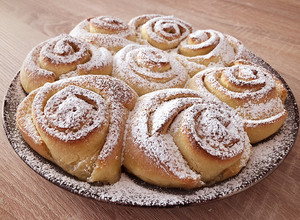 Foto di Torta di rose 🌹(con e senza Bimby)