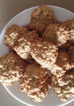 A picture of Anzac Biscuits.
