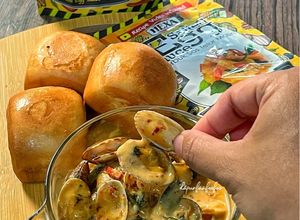 Gambar Salted Egg Clams with Mantou