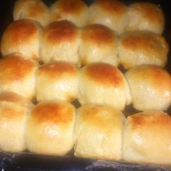 A picture of Delicious bread roll.
