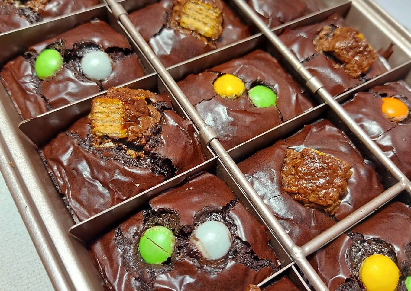 Brownies shiny crust, loyang sultan sekat