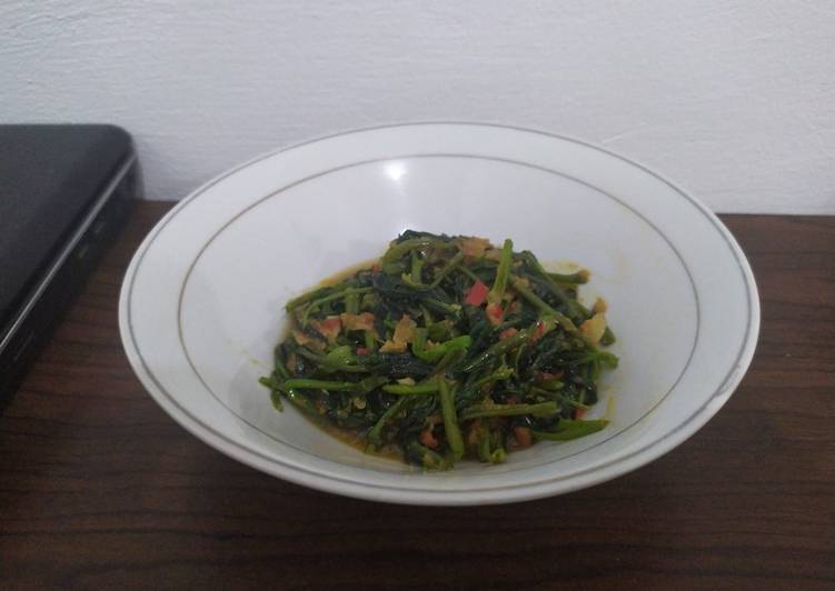 Tumis kangkung sederhana