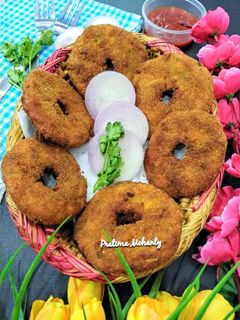 A picture of Chicken Donuts.