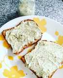 "Hummus" de porotos mung y tomillo