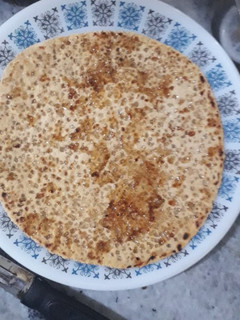 મીઠી રોટલી(Sweet Rotli Recipe In Gujarati) રેસીપી મુખ્ય ફોટો