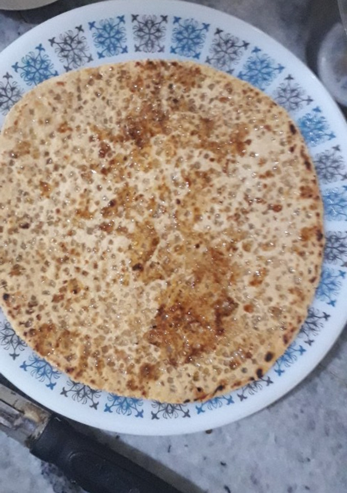 મીઠી રોટલી(Sweet Rotli Recipe In Gujarati) રેસીપી મુખ્ય ફોટો