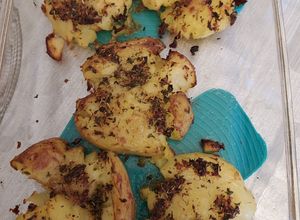Foto principal de Patatas machacadas al horno