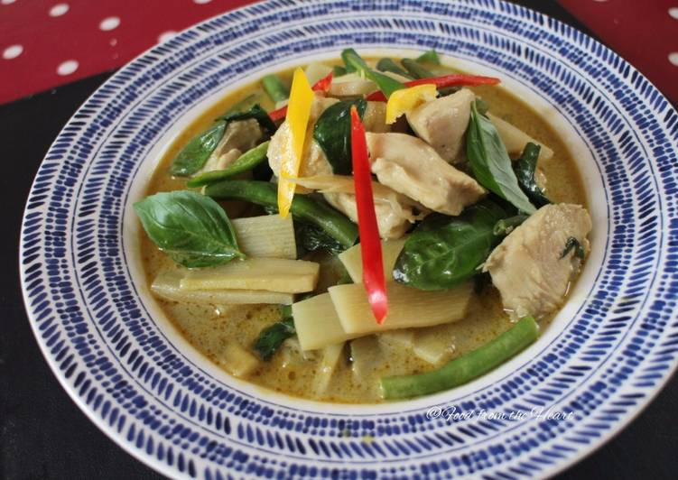 Recipe of Favorite Thai Green Chicken Curry