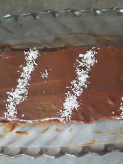 عکسی از دستور دسر کیک یخچالی