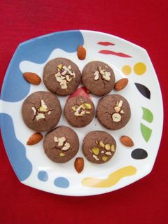ओट्स कोको नानकटाई (oats coco nankhatai recipe in marathi) रेसिपी चे मुख्य फोटो