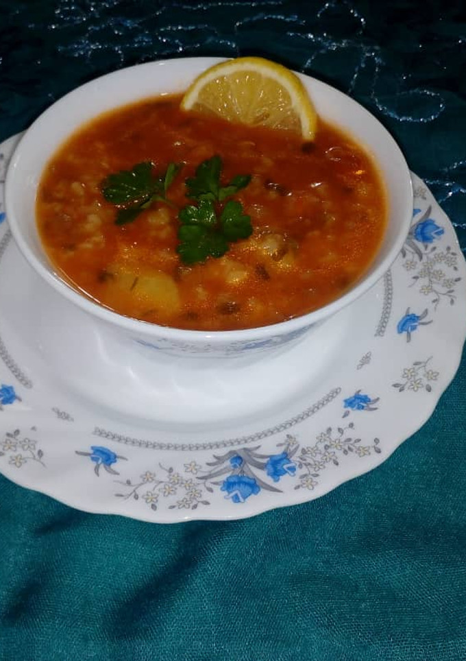 عکسی از دستور سوپ عدس و جو پرک