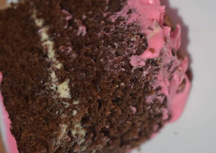 Steps to Make Any-night-of-the-week Tammy treats chocolate cake with frosting