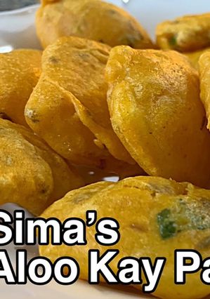A picture of Aloo Kay Pakoray/ Potato Fritters.