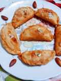 Tasty crispy dry fruit mava Holi Gujiya