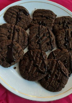 A picture of Chocolate chips cookies.