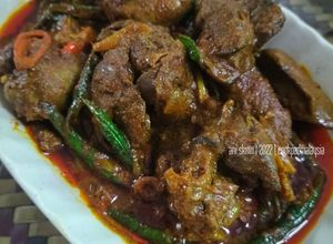 Gambar Hati Ayam, Pedal Dan Kacang Panjang Masak Kari