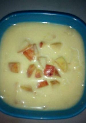 A picture of Apple custard.