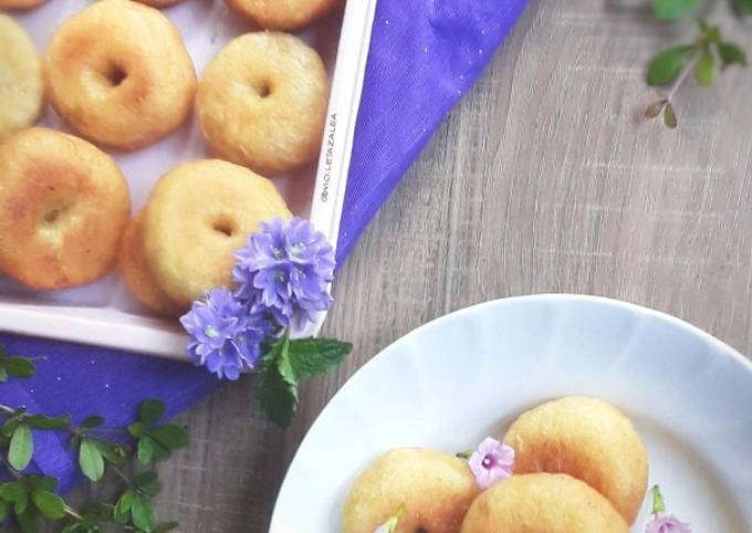 Resep Donat Pisang (Tanpa Telur) Ulen Manual ala Violet Azalea Resep Donat Pisang (Tanpa Telur) Ulen Manual ala Violet Azalea