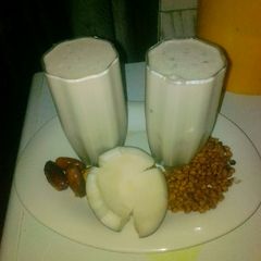 A picture of Tiger nuts,coconut and dates drink (kunun Aya) by ful@rny"ss kit.
