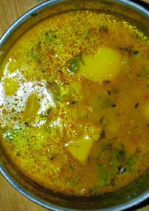 हींग जीरे वाले‌ आलू की सब्जी रेसिपी मुख्य फोटो