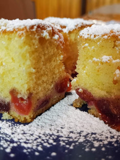 Egyszerű cseresznyés piskóta recept fotója