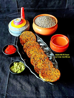 બાજરી મેથી નાં ચમચમિયા (Bajri Methi Chamchamiya Recipe In Gujarati) રેસીપી મુખ્ય ફોટો