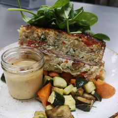 A picture of Tortilla con jamon (Spanish omelette).