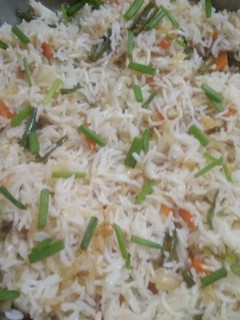 ஈசி வெஜ் ஃப்ரைட் ரைஸ்(Easy Veg Fried Rice recipe in Tamil) செய்முறை முக்கிய புகைப்படம்