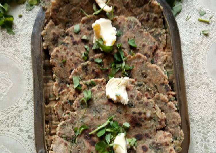 Recipe of Homemade Methi ke theple