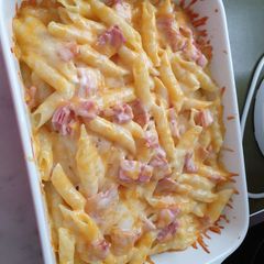 Nudel Auflauf - baked pasta with cheese and ham A picture of Nudel Auflauf - baked pasta with cheese and ham.