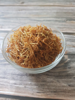 ફરાળી આલુ સેવ (Farali Aloo Sev Recipe In Gujarati) રેસીપી મુખ્ય ફોટો