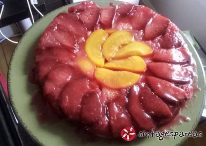 κύρια φωτογραφία συνταγής Ανάποδο κέικ με φρούτα