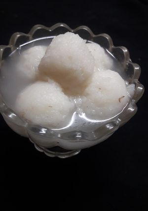 A picture of Rice flour Rasogulla.