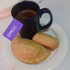 A picture of (Cocoa tea) Simple breakfast.