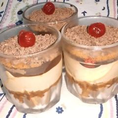 A picture of Candy Buiscuit with Creamy Coffee delight.