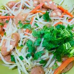 臘腸清炒豆芽菜-レシピのメイン写真