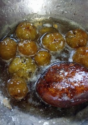 A picture of Amla murabba.