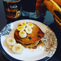 A picture of Oats banana eggless pancake.