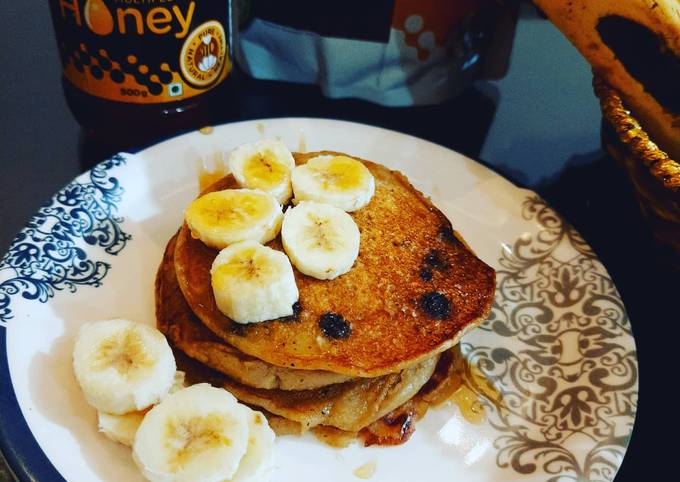 Oats banana eggless pancake Recipe