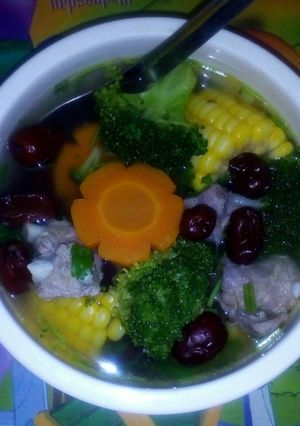 Hình của món Canh sườn heo táo đỏ.