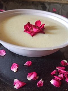 ખીર (Kheer Recipe In Gujarati) રેસીપી મુખ્ય ફોટો