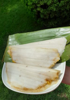 A picture of Chakka appam/ steamed jackfruit rice cake.