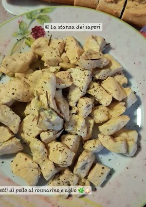 Foto di 🐓Cubetti di pollo al rosmarino e aglio 🌿🧄