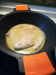 Una foto de Lomo de merluza en salsa