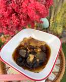 Chè nha đam nấu với củ năng (aloe vera cooked with water chestnut)