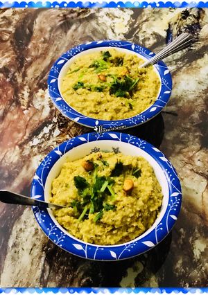 A picture of Instant Vegetarian oats Haleem.