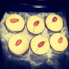 A picture of Naan Khatai.