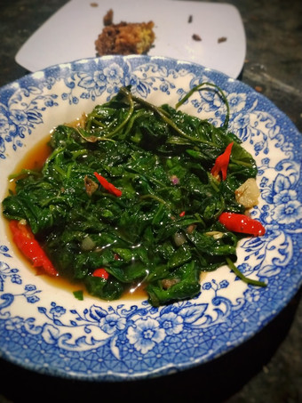 Cara Gampang Membuat Tumis kangkung yang Enak Banget