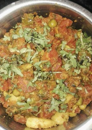 A picture of Gajar aloo ki oil free dry subji.