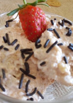 A picture of Reusing left over cake....Cake ice cream.